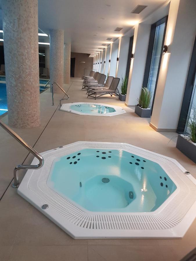 Apartament Baltyk Nadmorskie Tarasy Z Parkingiem Kolobrzeg Bagian luar foto
